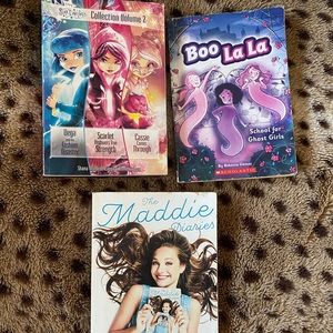 Lot of 3 chapter books 📚